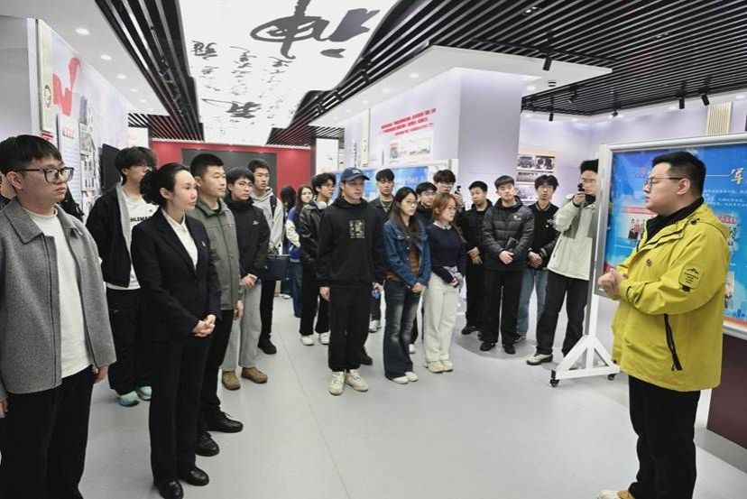 ca369ab04c884e4aa08709e1368246e8